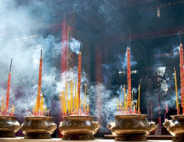 incense-sticks-in-pagoda-PV84EE9.jpg